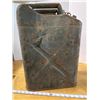 Image 3 : 5 Gallon Military Fuel Can