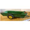 Image 3 : 12" Ertl John Deere Manure Spreader