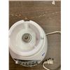 Image 3 : white blender(working)
