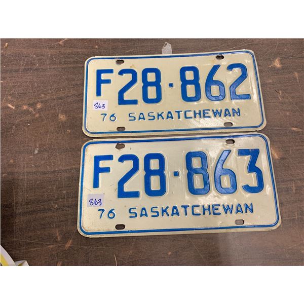 1976 "f" plates Saskatchewan #862 #863