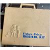 Image 5 : Lot Kids Toys - Fisher Price Garage, Fisher Price Medical Kit
