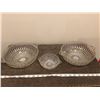 Image 1 : Lot of 3 vintage glass serving bowls