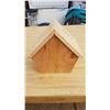 Image 3 : Cottage Bird House