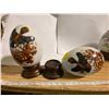 Image 2 : (6) Avon Eggs With Wooden Stands