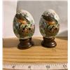 Image 5 : (6) Avon Eggs With Wooden Stands