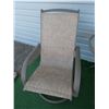 Image 2 : Round patio table and chairs Cat B