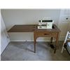 Image 1 : Singer Sewing Machine in Cabinet Cat C