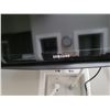 Image 2 : 30" Samsung LED TV and Wall Mount