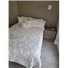 Image 2 : Queen Size Tempur-Pedic Bed with Night Stand