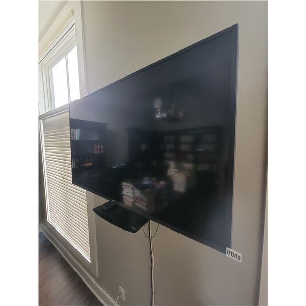 50" Samsung Flatscreen LED TV with Wall Mount