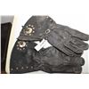 Image 1 : ANTIQUE TRIUMPH MOTORCYLE LEATHER GLOVES