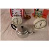 Image 5 : 3 Alarm Clocks Miniature Tea Pot Toys Misc