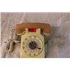 Image 2 : White Bakelite Phone
