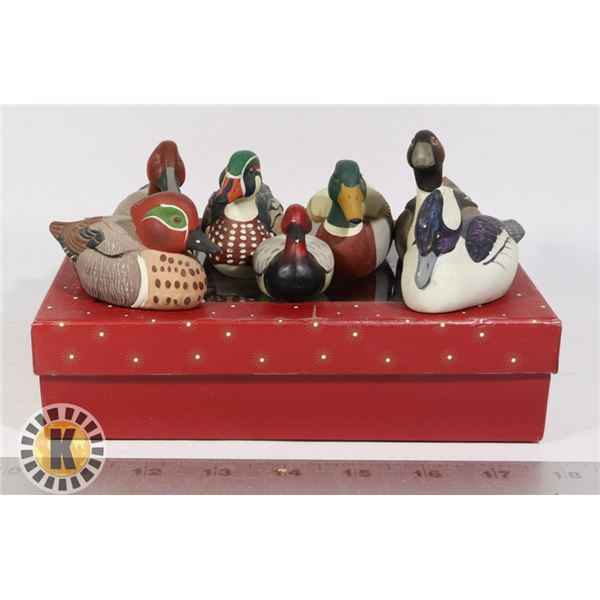 7 DECORATIVE DUCKS FIGURES