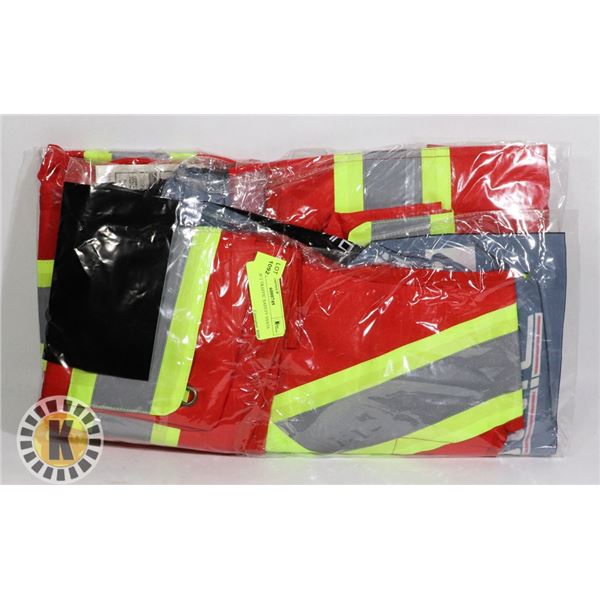 LOT OF 2 TRAFFIC SAFETY VESTS