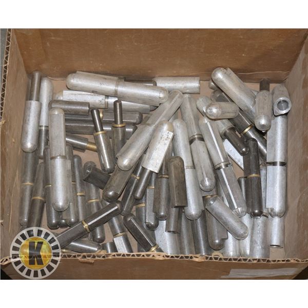 BOX OF ASSORTED STEEL HINGES