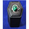 Image 1 : 15)  NATURAL OVAL MALACHITE RING, SET IN 925