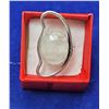 Image 1 : 11)  LARGE OVAL NATURAL MOONSTONE RING IN AN