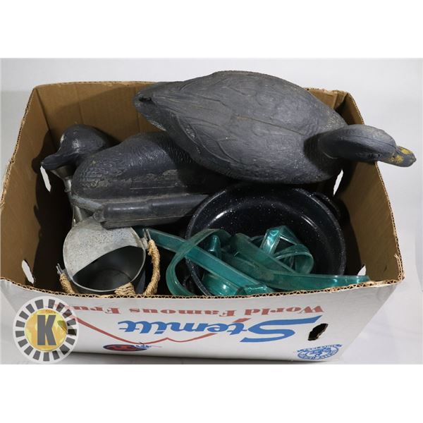 ESTATE BOX OF GARDENING AND OUTDOOR DECOR ITEMS