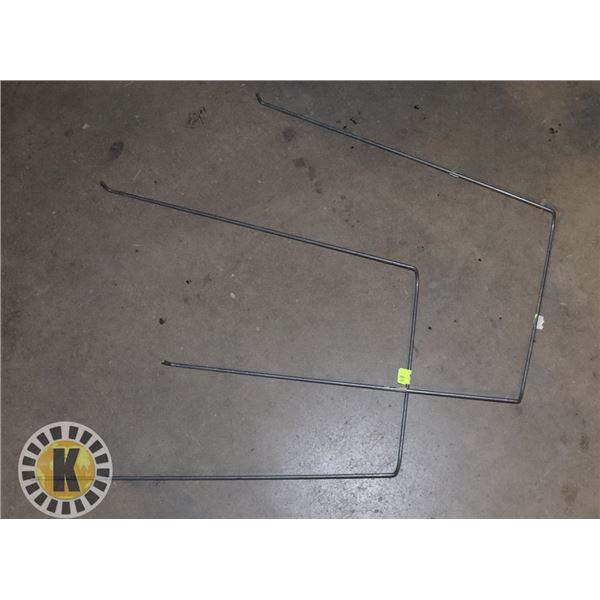 2 METAL RODS