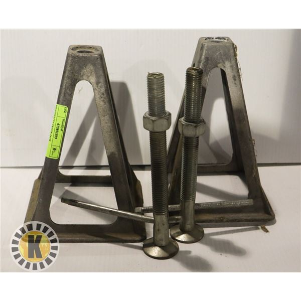TRUCK AXLE STANDS