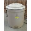 Image 1 : Vintage Medalta 5 Gallon Crock with Lid