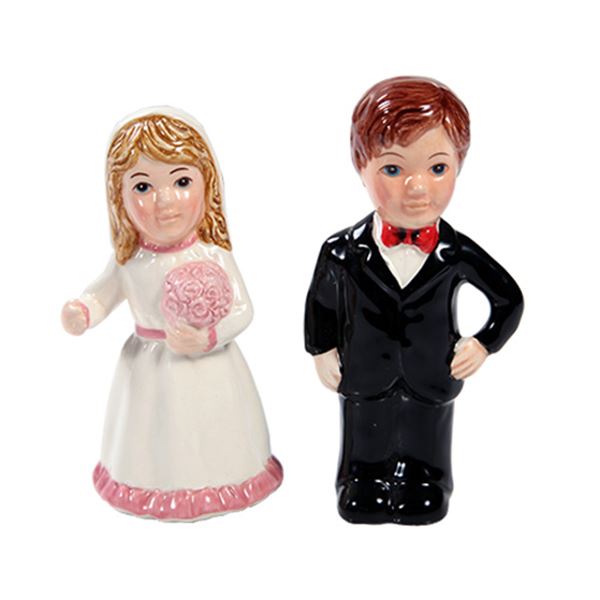 WEDDING COUPLE SALT AND PEPPER SHAKER