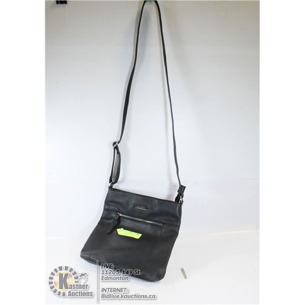 ROOTS 73 BLACK SIDE SACTCHEL LEATHER PURSE