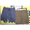 Image 1 : 2 PAIRS OF SHORTS SIZE 34 BLUE AND BROWN