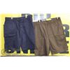 Image 1 : 2 PAIRS OF SHORTS SIZE 34 BROWN AND BLUE