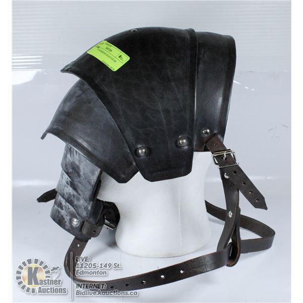 LEATHER PAULDRON