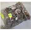 Image 1 : LARGE BAG OF VINTAGE MIXED JEWELRY