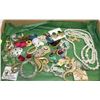 Image 1 : FLAT OF VINTAGE BROOCHES PINS JEWELRY
