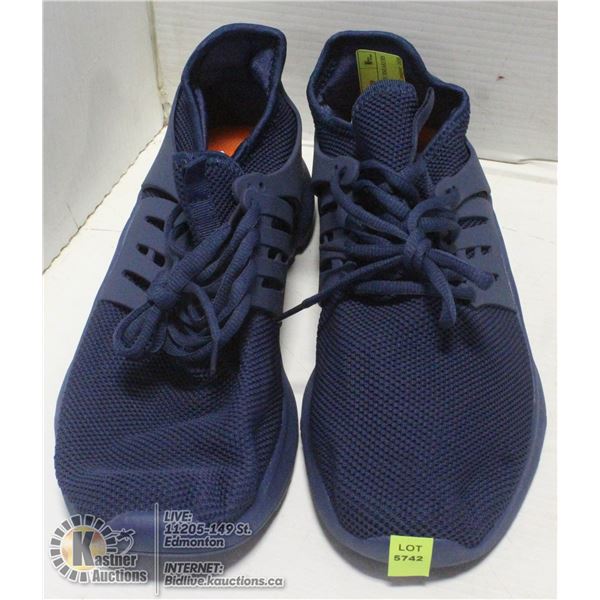 BRAND NEW NAVYBLUE SNEAKERS MENS SIZE 14