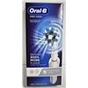Image 1 : ORAL-B PRO 1000 RECHARGEABLE TOOTHBRUSH
