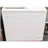 Image 1 : HOTPOINT 7.1 CU. FT. CHEST FREEZER MANUAL DEFROST
