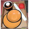 Image 1 : LOT OF ASSORTED KITCHEN ITEMS