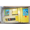 Image 1 : 1973 FISHER PRICE MOVIE VIEWER WITH 8 CARTRIDGES