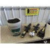 Image 1 : 5 Gal Pail of Reebar Ties, & 3 Auto Jacks