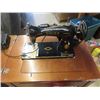Image 2 : Singer Elec Cabinet Sewing Machine w Stool