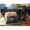 Image 3 : Singer Elec Cabinet Sewing Machine w Stool