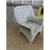 Image 2 : Vintage Wicker Child's Chair