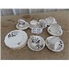 Image 1 : Approx 20 Pcs Royal Albert "Queens Messenger"