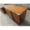 Image 2 : Dresser 32" x 50" x 18"