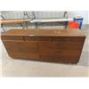 Image 1 : Dresser 29" x 72" x 18"
