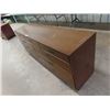 Image 2 : Dresser 29" x 72" x 18"