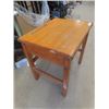 Image 2 : Wooden School Desk 24" x 25" x 19"