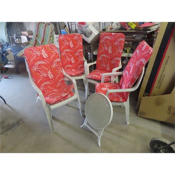 4 Plastic Patio Chairs w Cushions & Stand