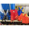 Image 2 : Rubber Dingy & 4 Adult Life Jackets