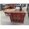 Image 1 : Singer Cabinet Treadle Sewing machine